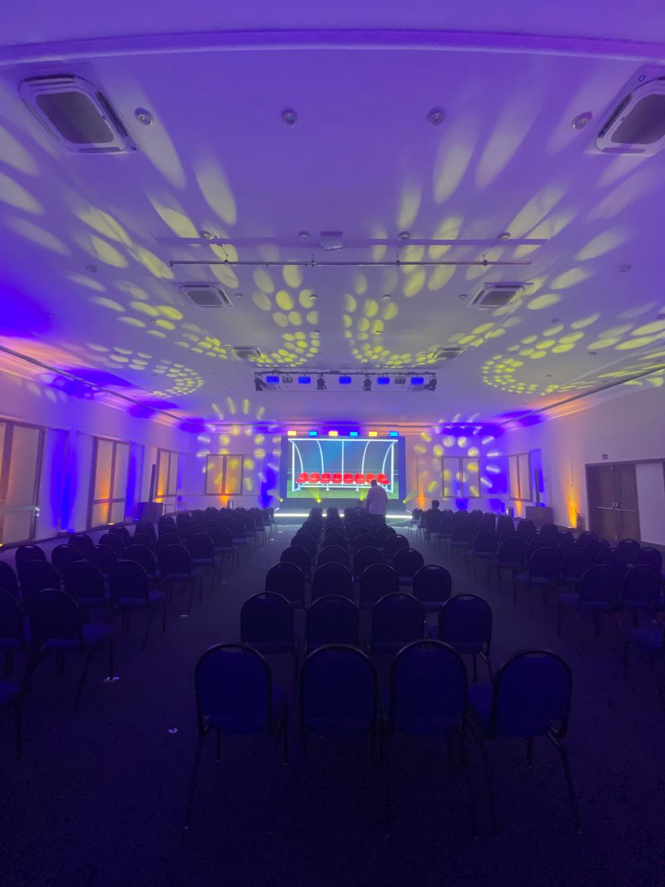 Iluminação em evento